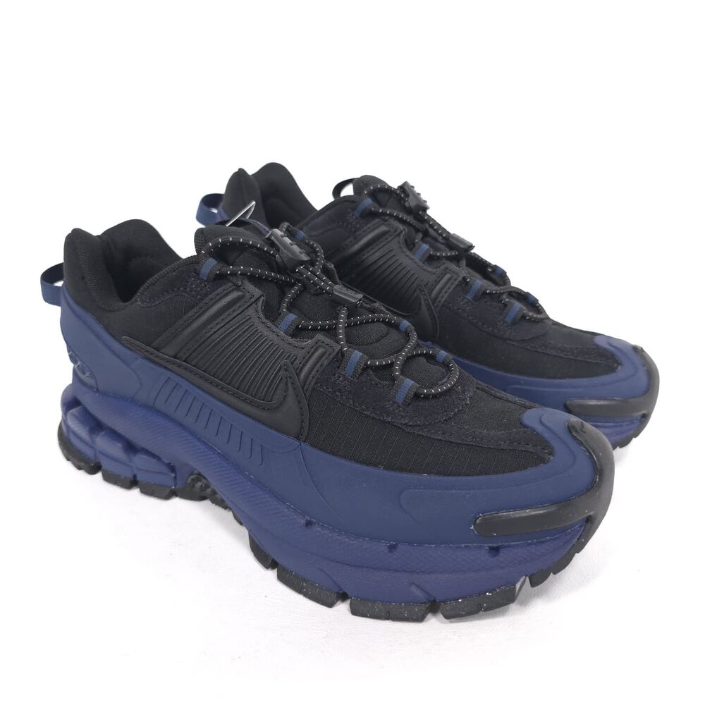 NIKE Women's NWOT Zoom Vomero Roam Winterized Midnight Navy Black HQ2181-400